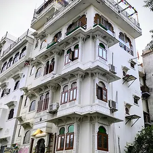 Whereabout Hostel